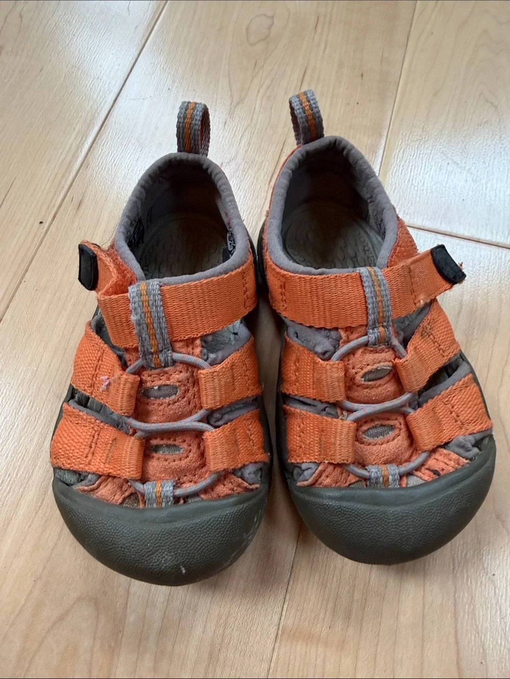 Keens Kids Orange Closed-Toe Adventure Sandals baby size 5